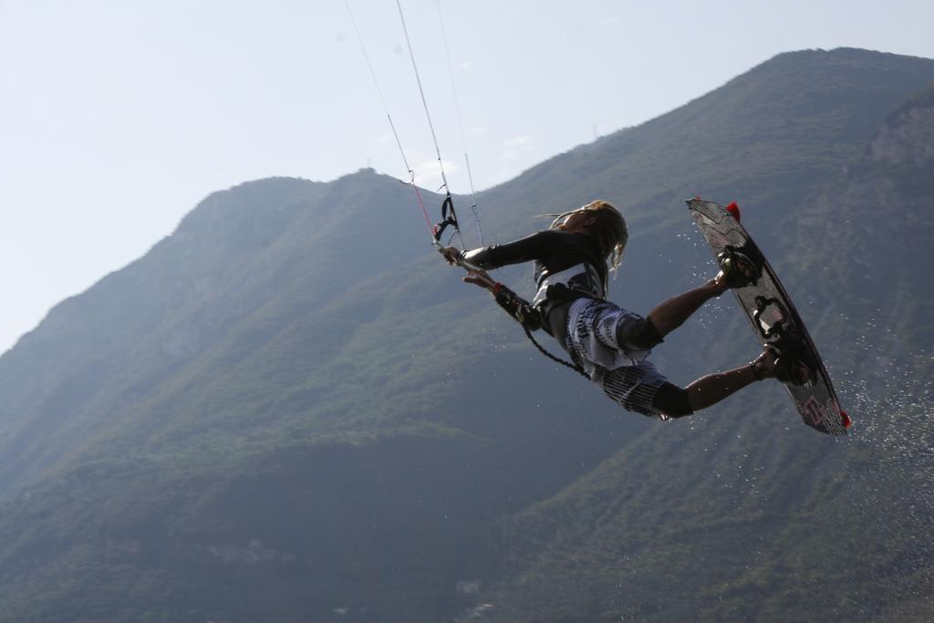 Kite & Lounge Hotel Club Da Baia Brenzone sul Garda Zewnętrze zdjęcie